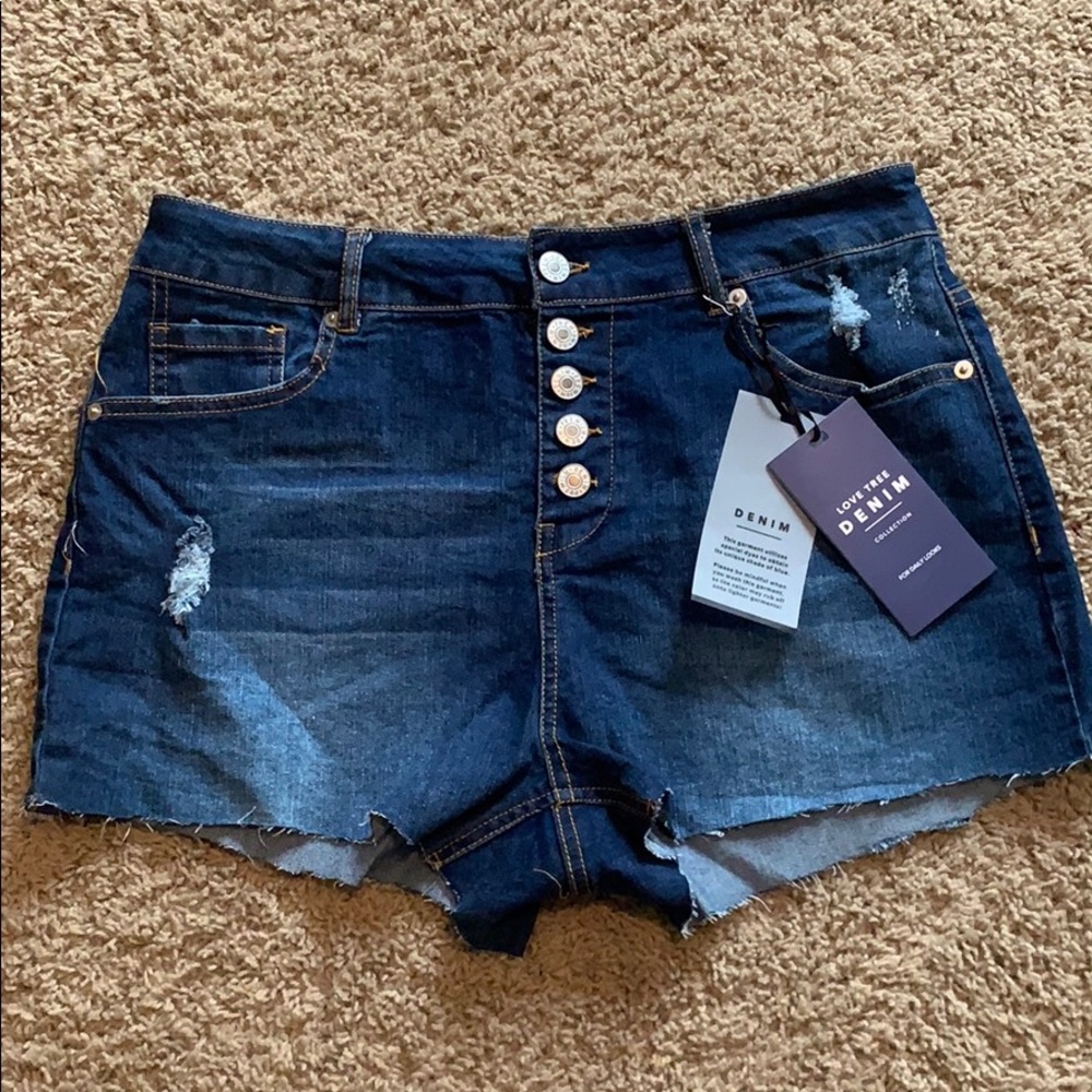 NWT HIGH WAISTED DEMIN SHORTS